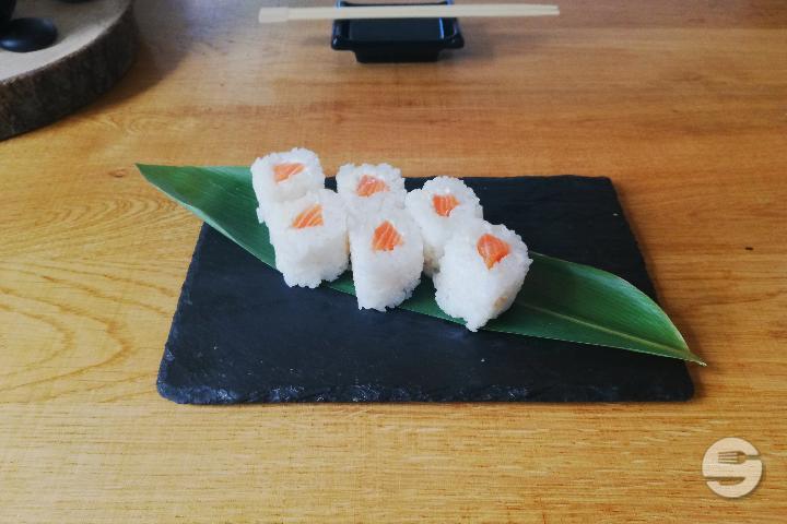 White Maki Saumon Cheese - Sushi Place