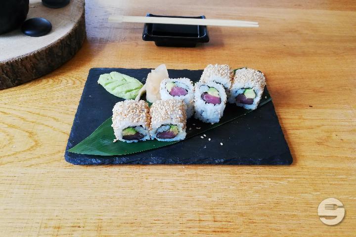 California Tuna Avocado - Sushi Place