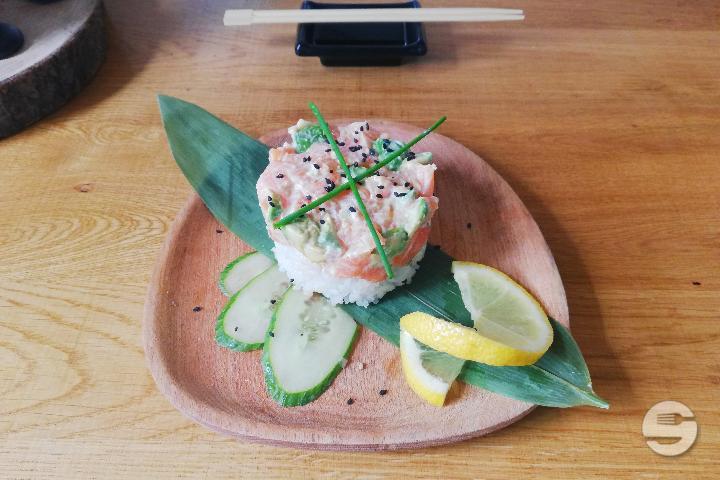 Tartar Salmon Avocado - Sushi Place