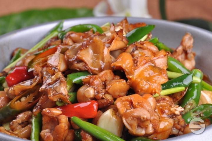 513. Chicken Stir-Fried with Vegetables - Chanaan