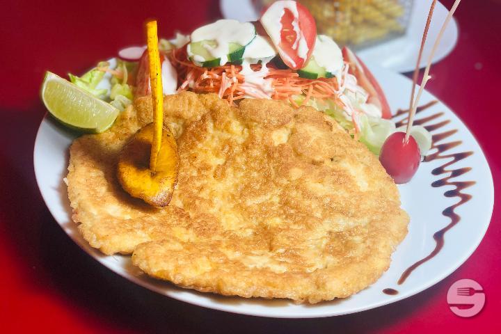 Milanesa de Pollo - Willys Restaurant Bolivien