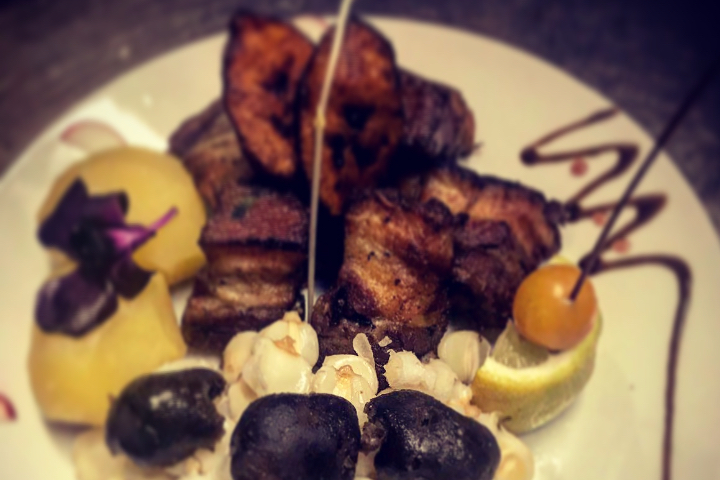 Chicharron de Chancho - Willys Restaurant Bolivien