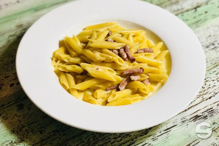 Penne alla carbonara - Boccalino