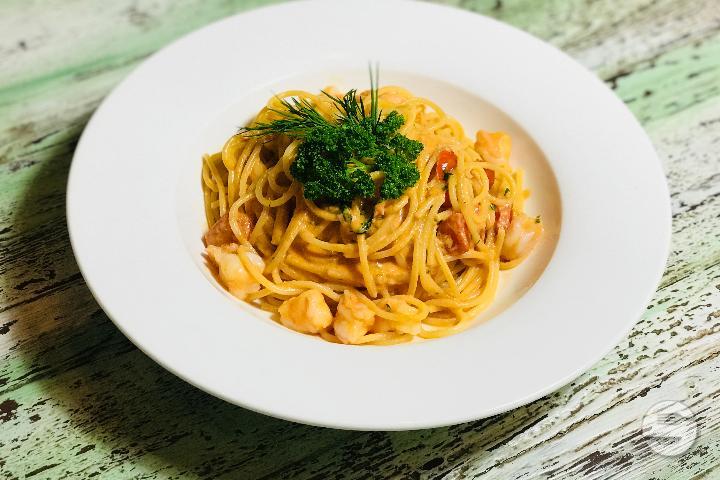 Spaghetti con gamberoni - Boccalino