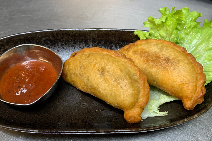Beef Samosa (2 pieces with tomato chutney) - Falaque
