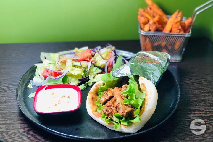 Grilled chicken naan wrap - Falaque
