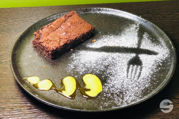 Chocolate fudge brownie - Falaque