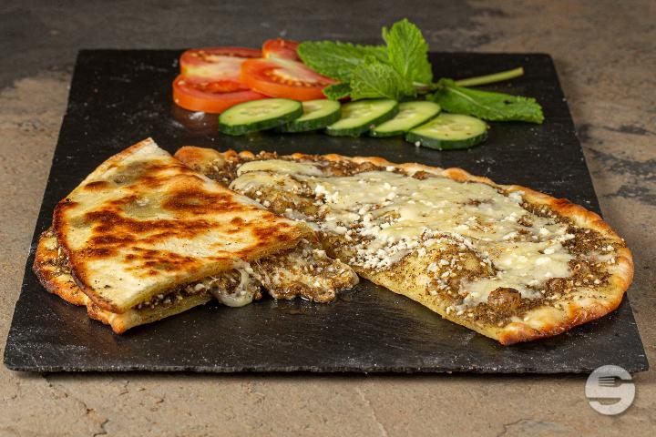 Manaïche Zaatar and Cheese - Le Figuier