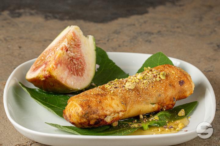 Roll with Fresh Figs - Le Figuier
