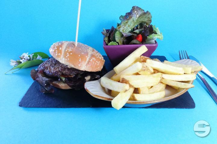 Hamburger - MGM Café
