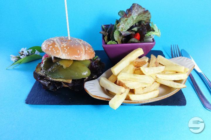 Veggie Burger - MGM Café