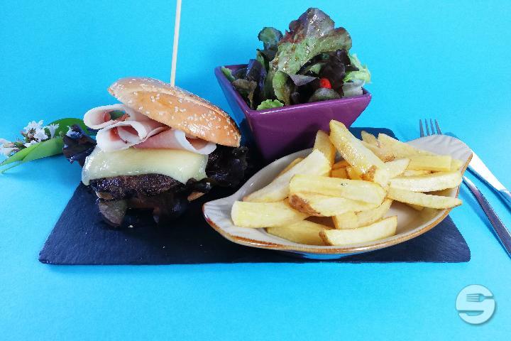 Raclette Burger - MGM Café