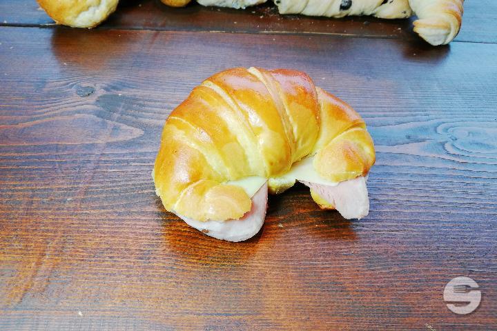 Sandwich Croissant - Chez Nogueira