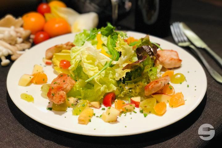 Salade de poulet déglacé au balsamique - Le Loup Blanc