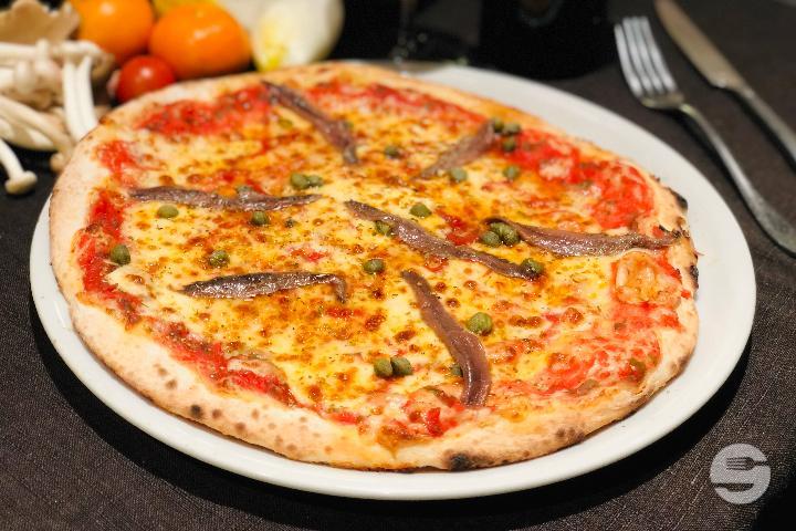 Pizza Napoletana - Le Loup Blanc