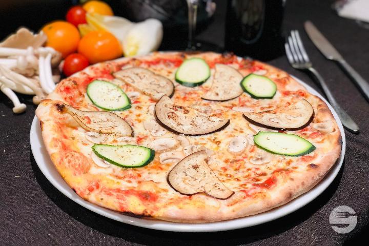 Pizza végétarienne - Le Loup Blanc