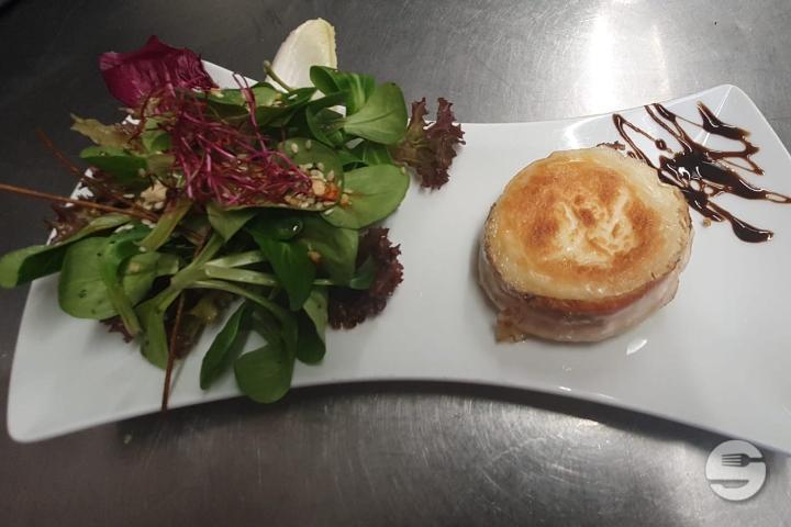 Petite Salade de Chèvre - Le Bourg-Ville