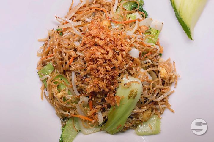 92. Stir-Fried Noodles with Vegetables - China House