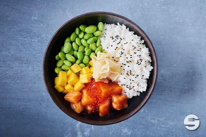 Salmon Mango Poke - Yooji's Bahnhof Bern