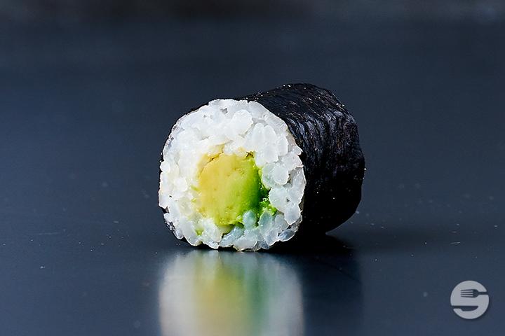 Avocado Maki (8 pcs.) - Yooji's Bern