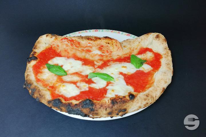 Calzonpizza - Pizzeria Ausonia