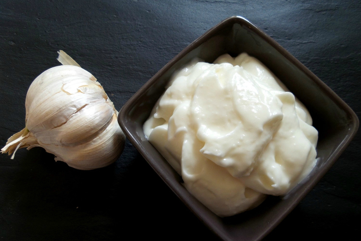 Garlic sauce - Al Narjise