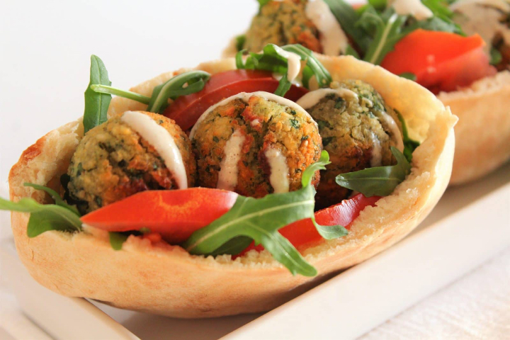 Sandwich Sammon Falafel - Al Narjise