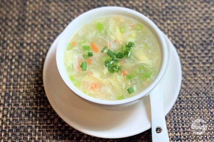 102 Potage crabe et asperges - L'Ananas