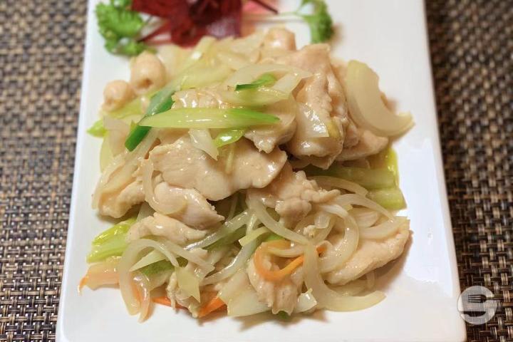 203 Poulet au gingembre - L'Ananas