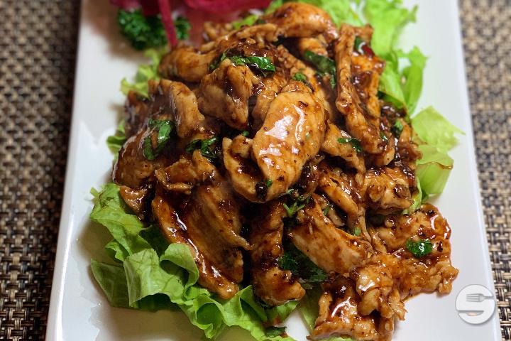 212 Poulet au basilic thaï - L'Ananas