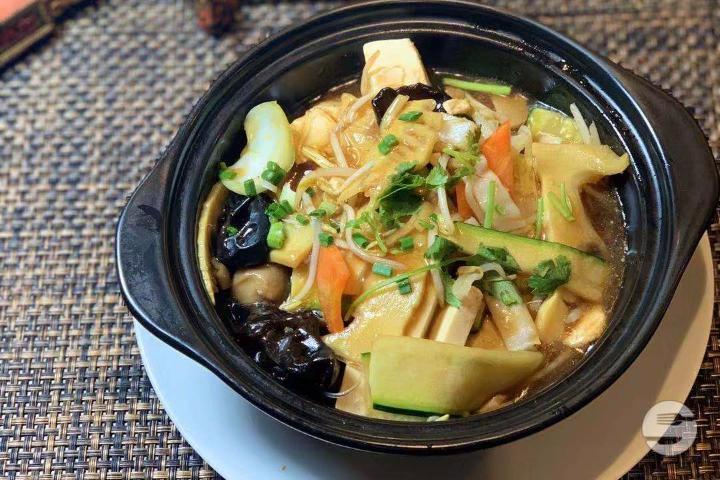803 Tofu aux légumes - L'Ananas