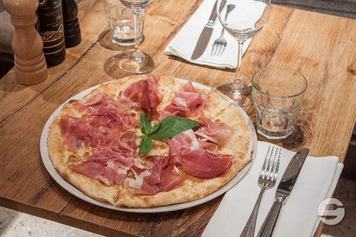 Focaccia al Prosciutto di San Daniele DOP - Pizzeria Ristorante Molino