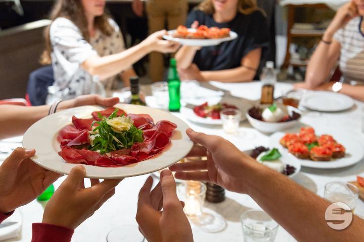 Bresaola, rucola e parmigiano IGP/DOP - Pizzeria Ristorante Molino