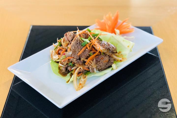 E8. Salade de Boeuf (Yam Nua) - Samui Thaï Food