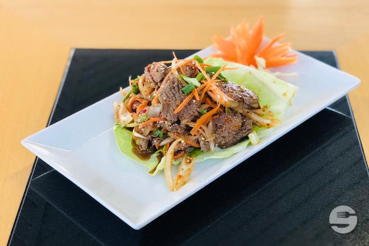 E11. Salade de Boeuf (Yam Nua grand) - Samui Thaï Food