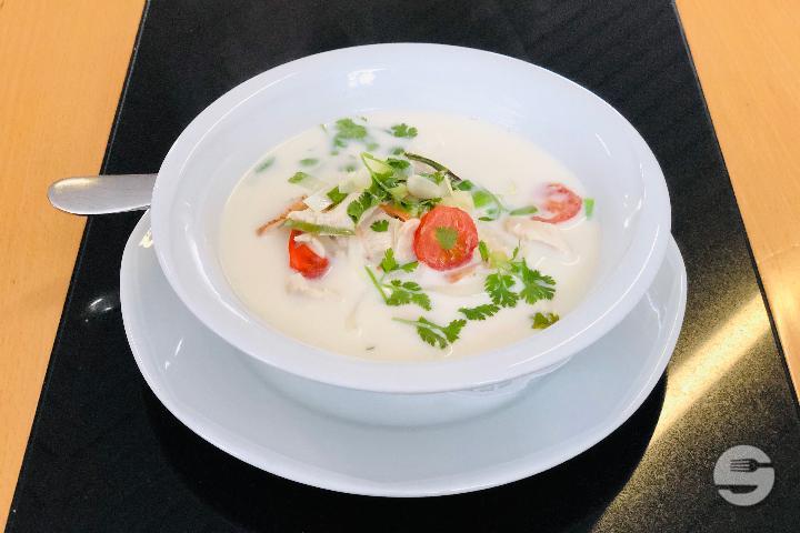 S2. Soupe de poulet au lait de coco (tom kha kai) - Samui Thaï Food