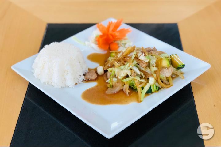 P3. Porc sauté au gingembre - Samui Thaï Food