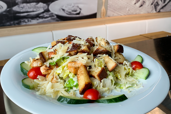 Salade César - The Bowling Hotel