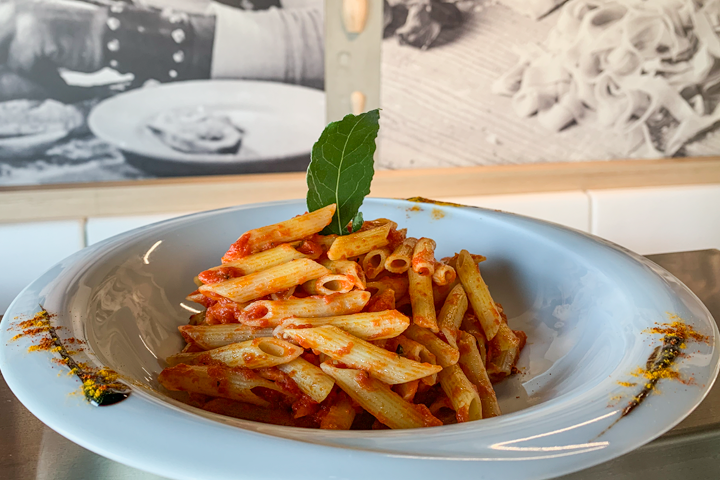 Pâtes Arrabiata - The Bowling Hotel