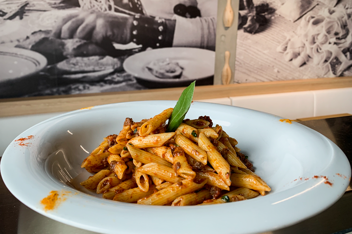 Pâtes Bolognaise - The Bowling Hotel
