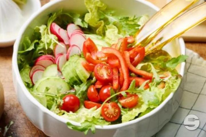 Gemischter Salat - Treff - Pizzeria & Sushi Bar