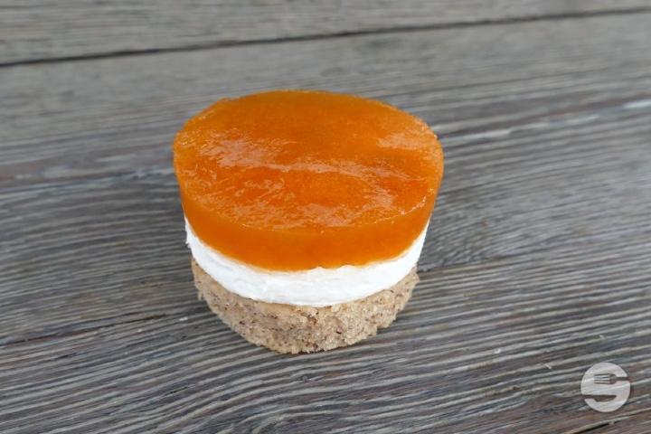 MARILLEN-JOGHURT-TÖRTCHEN - Swing Kitchen - Vegan Burger