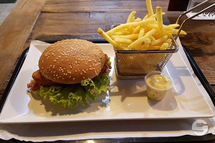 Chicken burger - The Corners