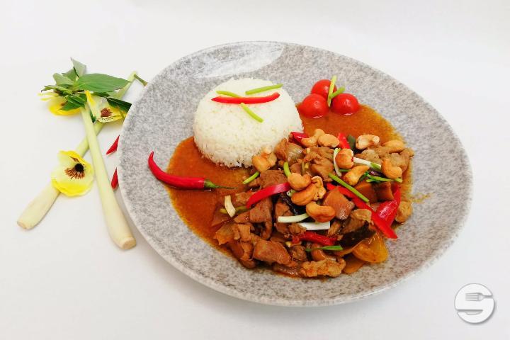 Poulet au Noix de Cajou - À l'exotique