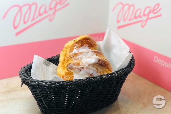 Almond croissant - Pâtisserie Mage