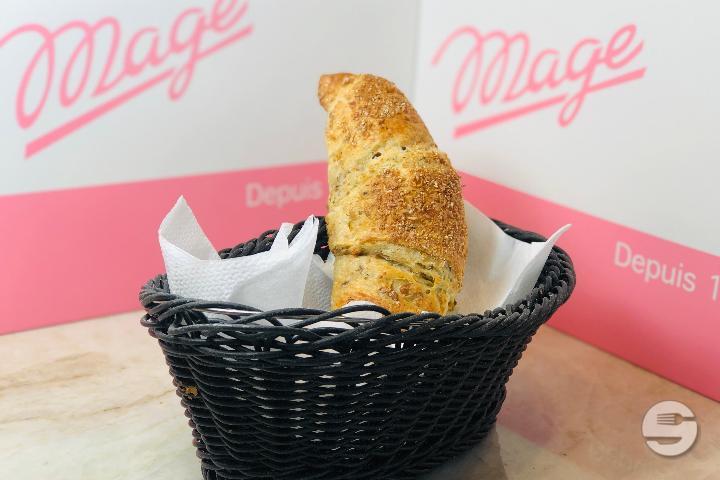 Wholewheat Croissant - Pâtisserie Mage