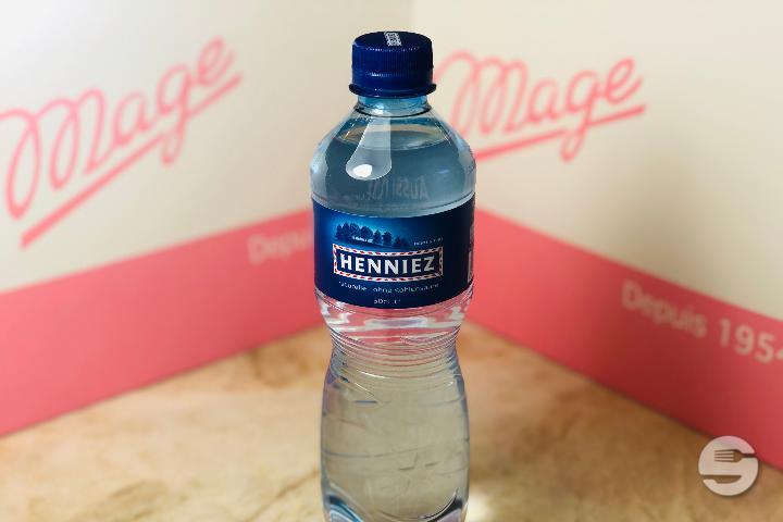 Henniez still water - Pâtisserie Mage
