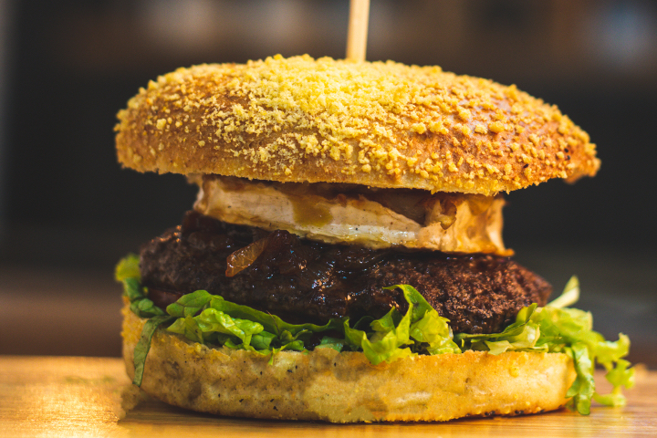 Burger with Goat Cheese - Burgers & Brothers