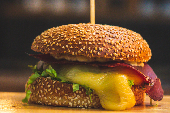 Burger Cheezer - Burgers & Brothers