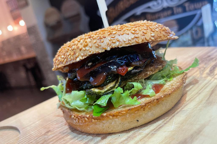 Véget - Burgers & Brothers